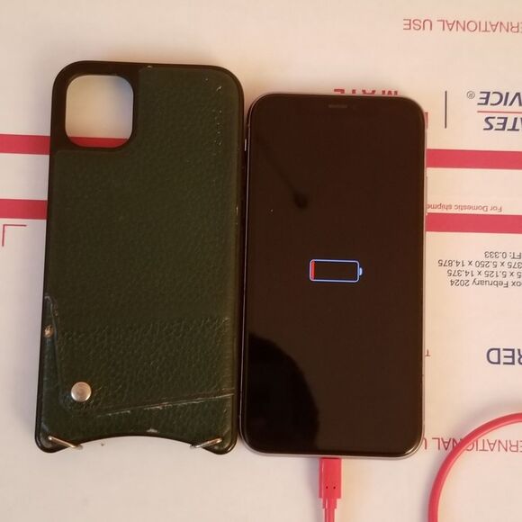 Apple iPhone 11 (Tmobile) - Picture 9 of 14